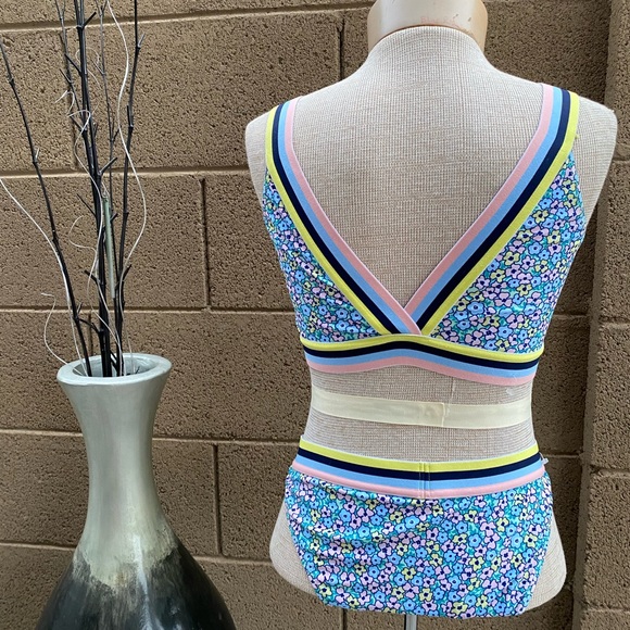 Juicy Couture two piece floral swimsuit - Picture 4 of 7